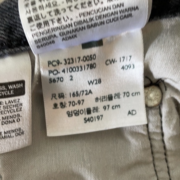 Levi 501 jean shorts distressed black - Picture 6 of 6